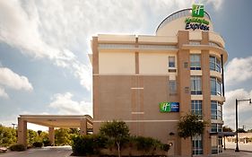 Holiday Inn Express Hotel & Suites San Antonio - Rivercenter Area By Ihg